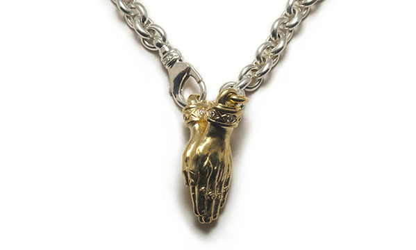 The Namaste with Tristan and Isolde Cuff 750 Yellow Gold with VS Diamonds.&nbsp; Brage 925 Sterling Silver chain with Tristan and Isolde Clasp