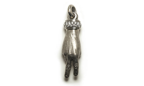 The Peace Sign with Hemera Cuff 750 Palladium White Gold with VS Diamonds 